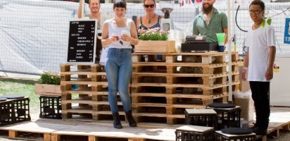 Melbourne café owners give refugees a fair shot in the coffee industry and believe other SMEs should do the same